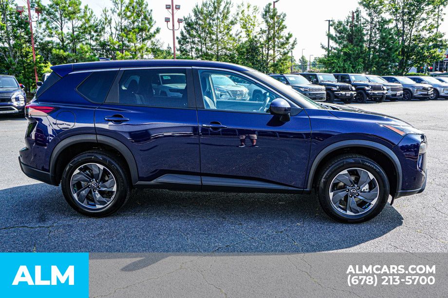 2025 Nissan Rogue SV - Photo 9