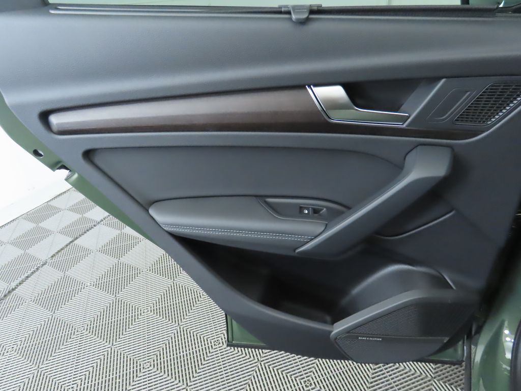 2025 Audi Q5 e Premium Plus 28