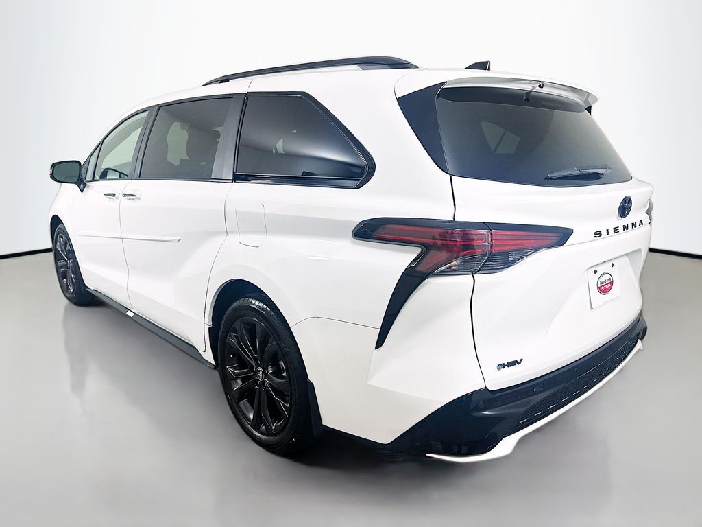 Thumbnail: 2026 Toyota Sienna - 7
