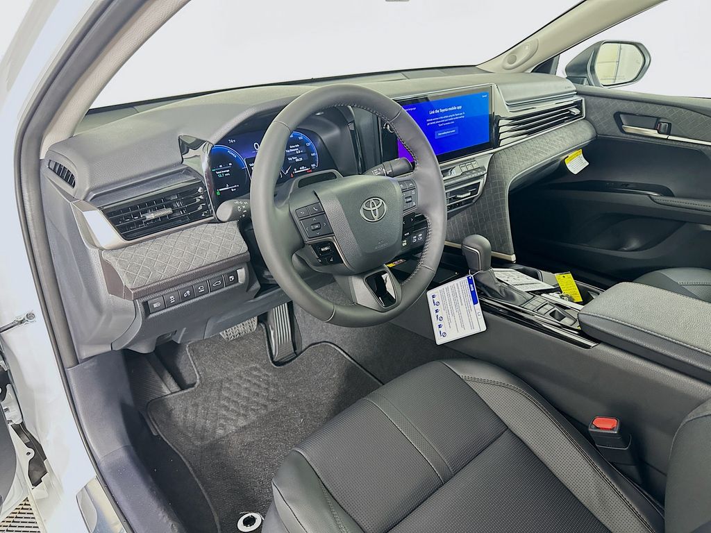 2025 Toyota Camry XLE 9