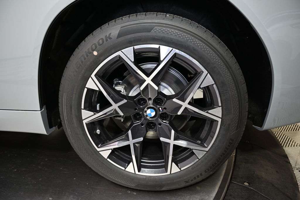 Thumbnail: 2025 BMW X3 - 12