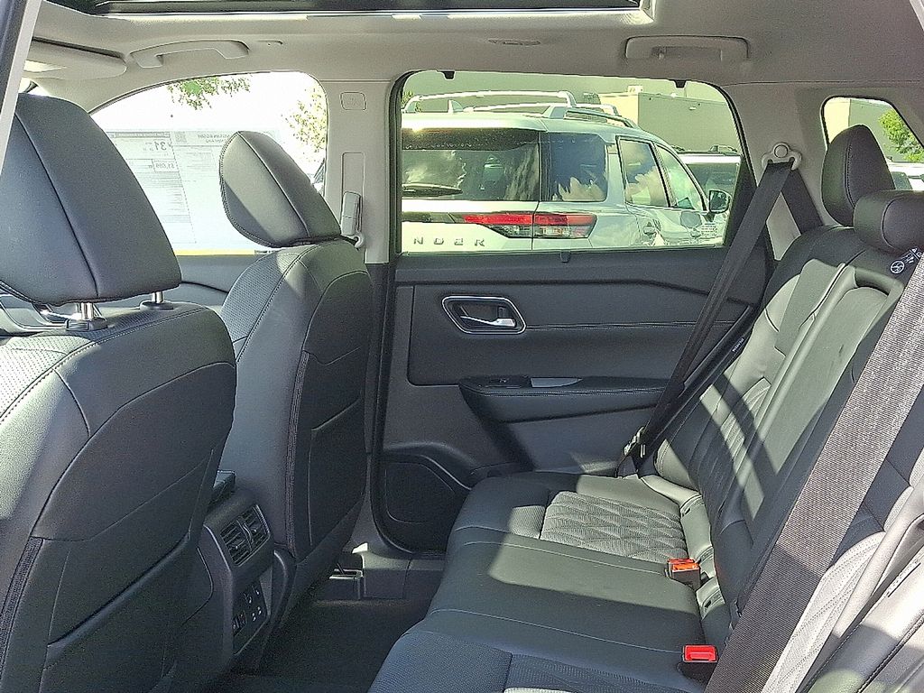 Thumbnail: 2026 Nissan Rogue - 8