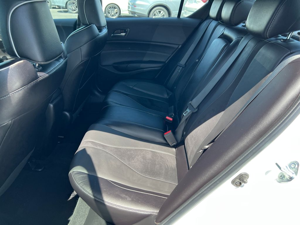 2022 Acura ILX Premium 27