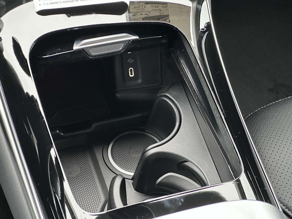 2025 Mercedes-Benz GLC 350 18