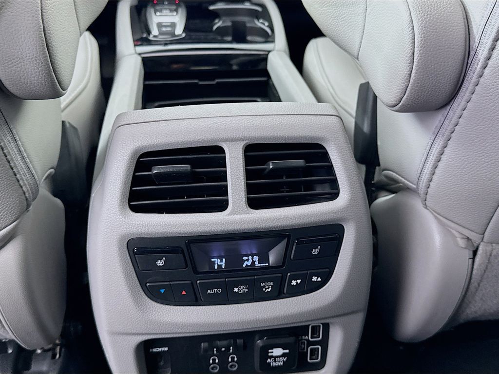 Used Car 2020 Honda Pilot  Touring For Sale Under $30,000 In Austin, Texas