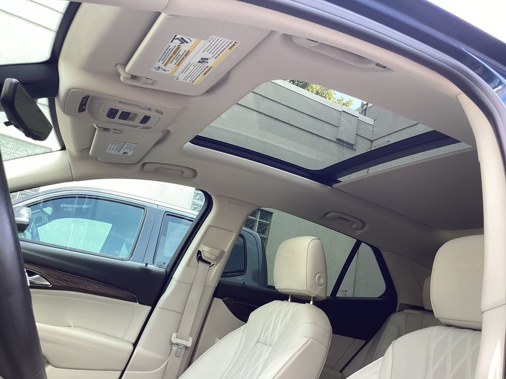 Used 2023 Buick Envision SUV