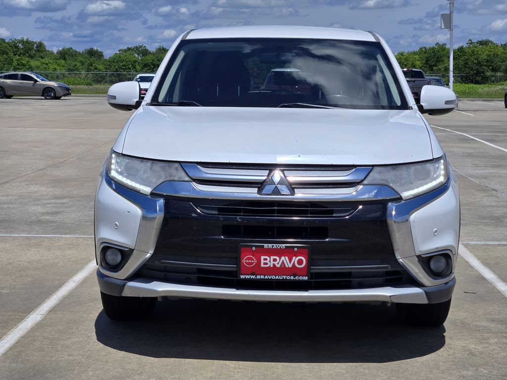 2017 Mitsubishi Outlander SE - 1