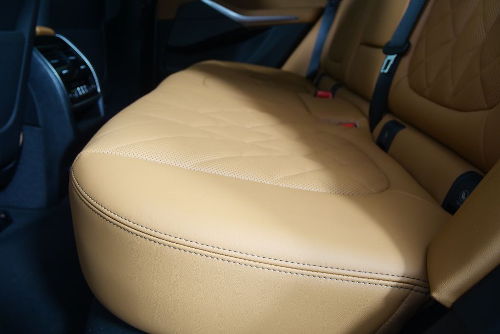 Thumbnail: 2026 BMW X5 - 15