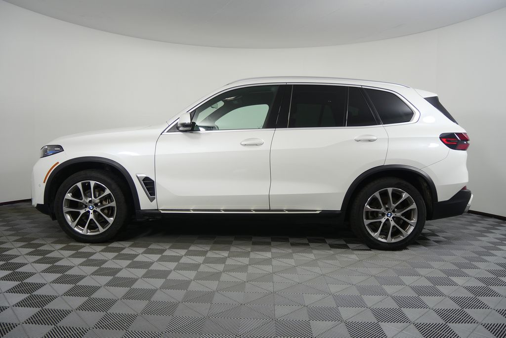 Thumbnail: 2024 BMW X5 - 6