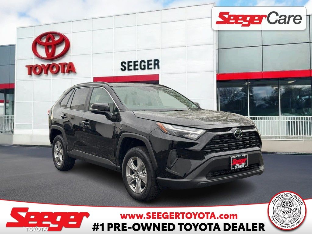 2025 Toyota RAV4 XLE AWD
