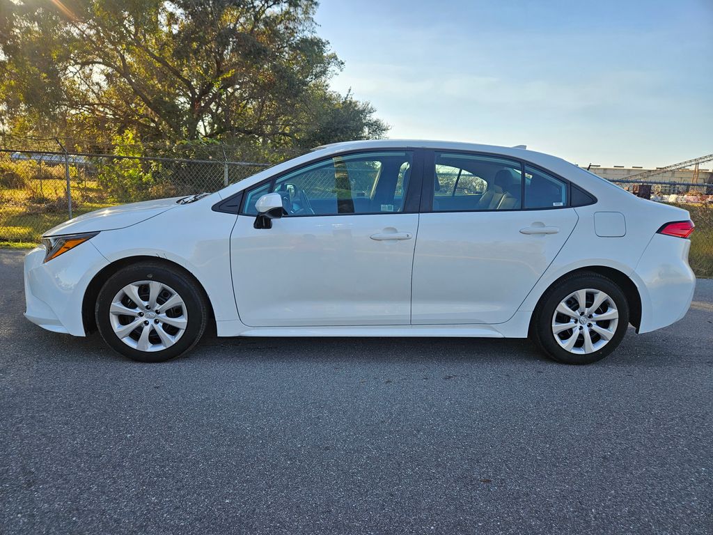 2023 Toyota Corolla LE 2