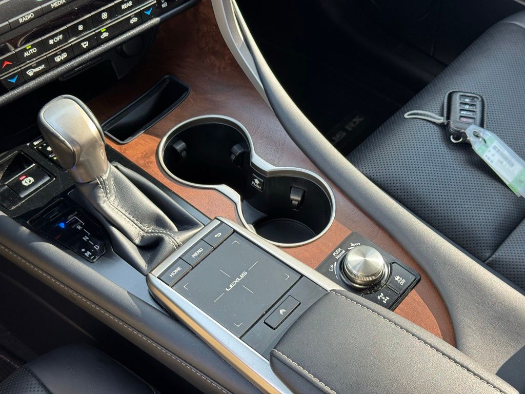 2022 Lexus RX 350L photo 31