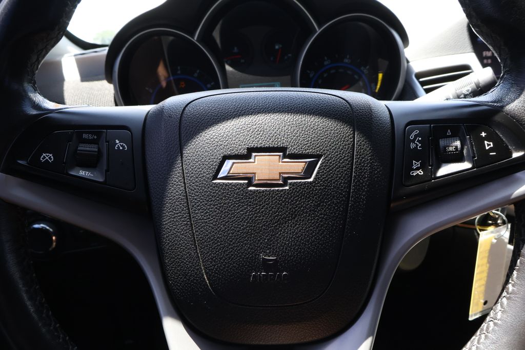 Thumbnail: 2015 Chevrolet Cruze - 14