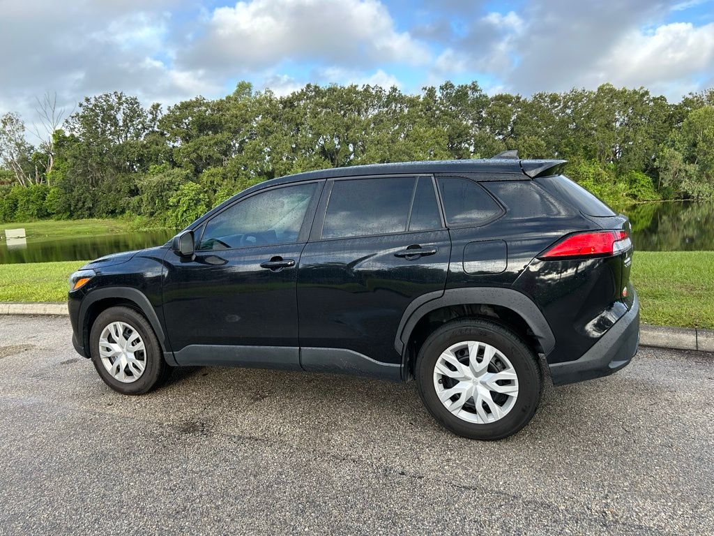 Thumbnail: 2022 Toyota Corolla Cross - 3