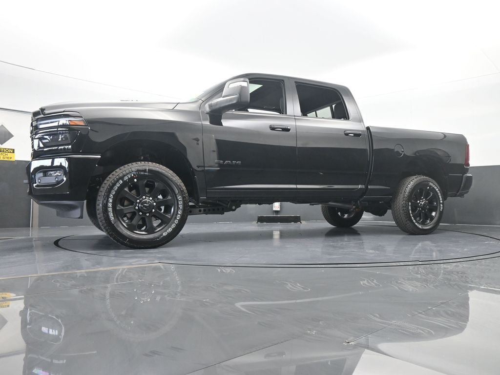New 2026 Diamond Black Crystal Pearlcoat Ram Laramie image 54