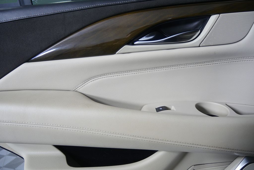 Thumbnail: 2020 Cadillac Escalade - 14