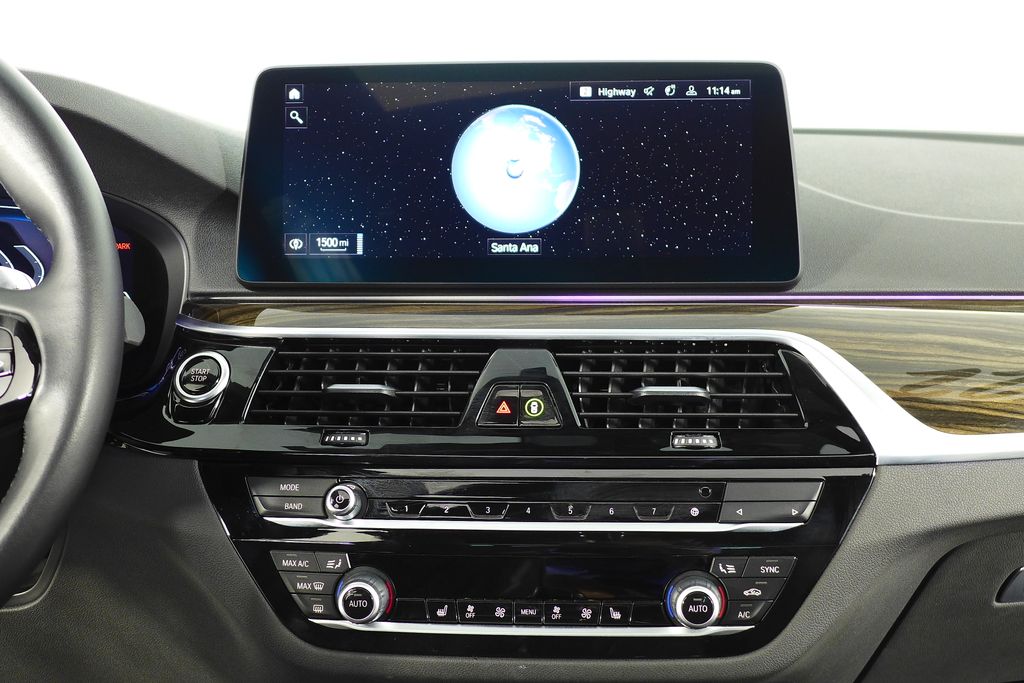Thumbnail: 2022 BMW 5 Series - 25