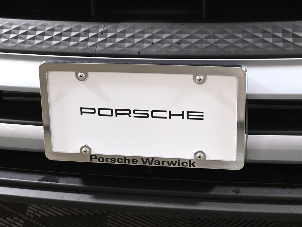 Thumbnail: 2025 Porsche Macan - 14