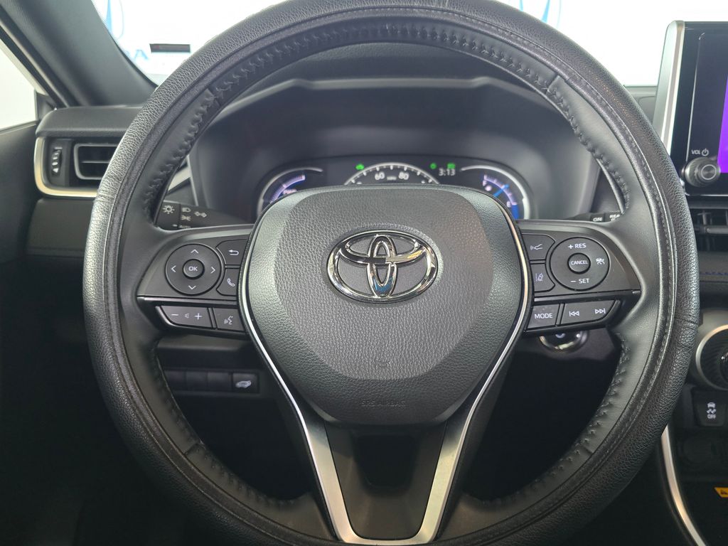 Thumbnail: 2025 Toyota RAV4 - 16