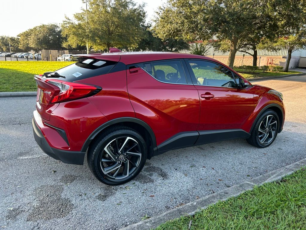 Thumbnail: 2021 Toyota C-HR - 5