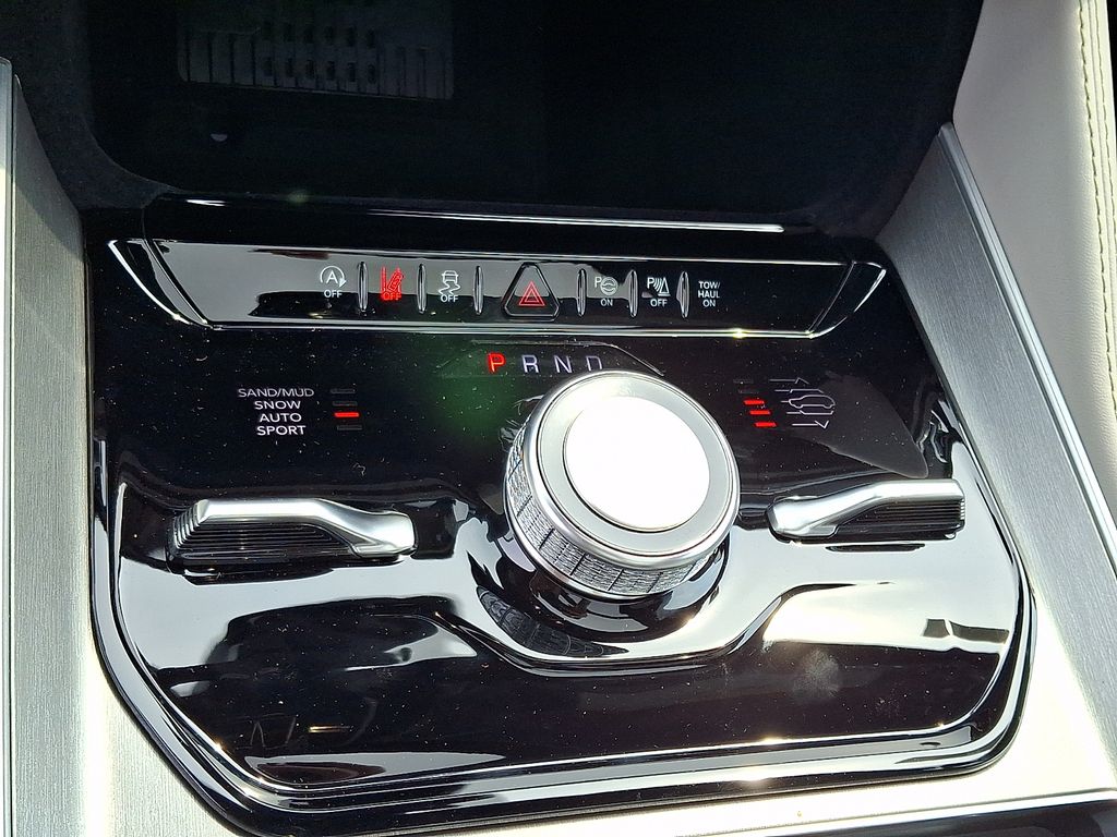 New 2026 Jeep Grand Wagoneer SUV