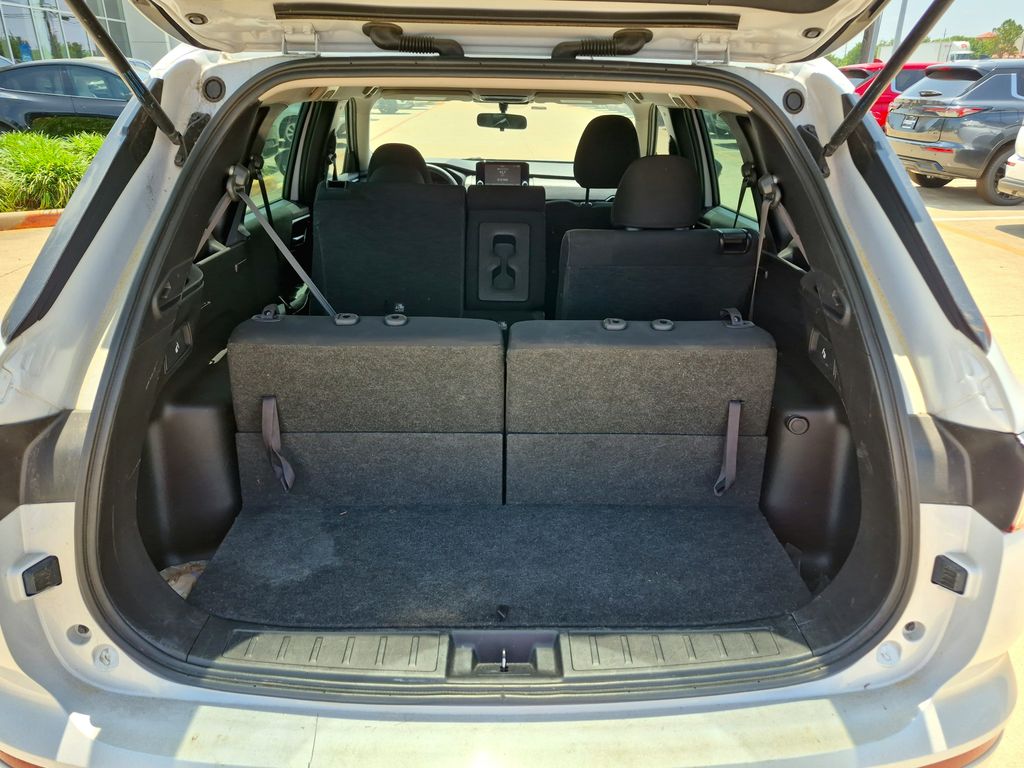 2023 Mitsubishi Outlander ES White at North Houston Mitsubishi