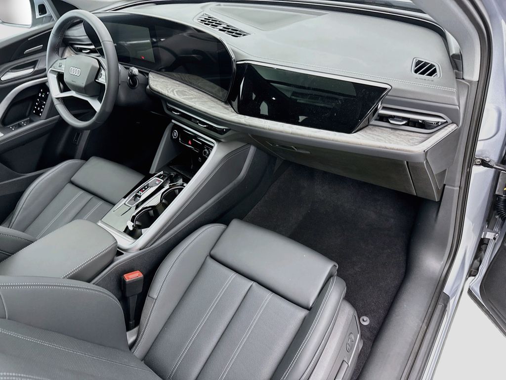 Thumbnail: 2026 Audi Q5 - 16