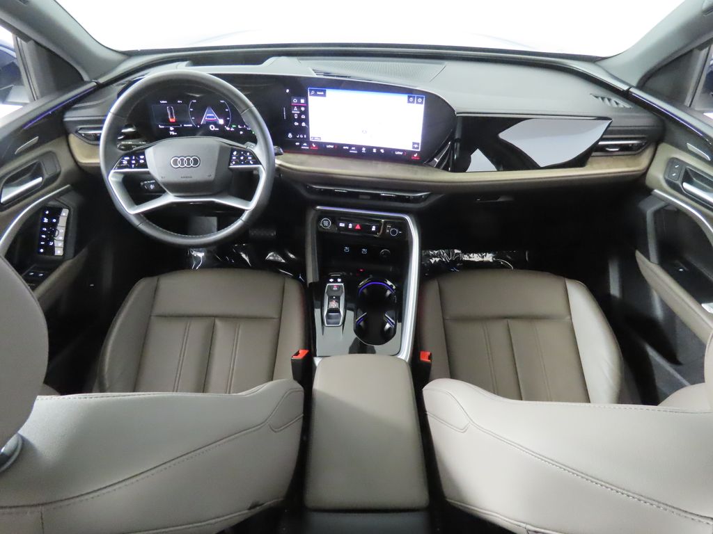 Thumbnail: 2025 Audi Q5 - 11