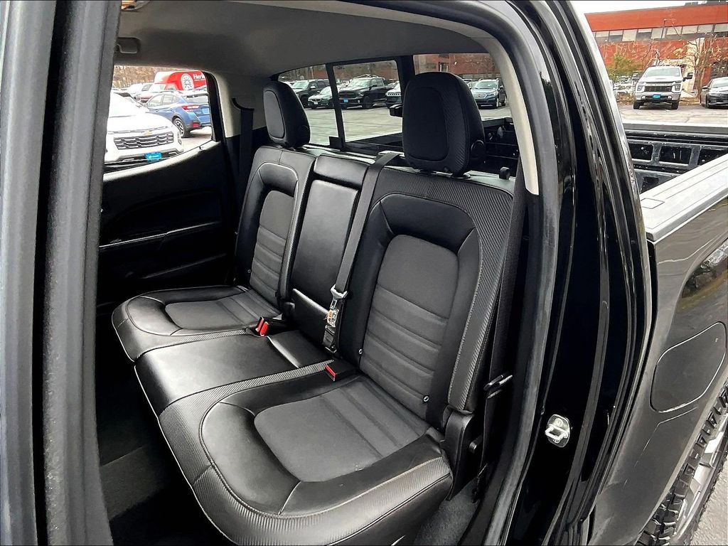 2022 GMC Canyon — photo 14