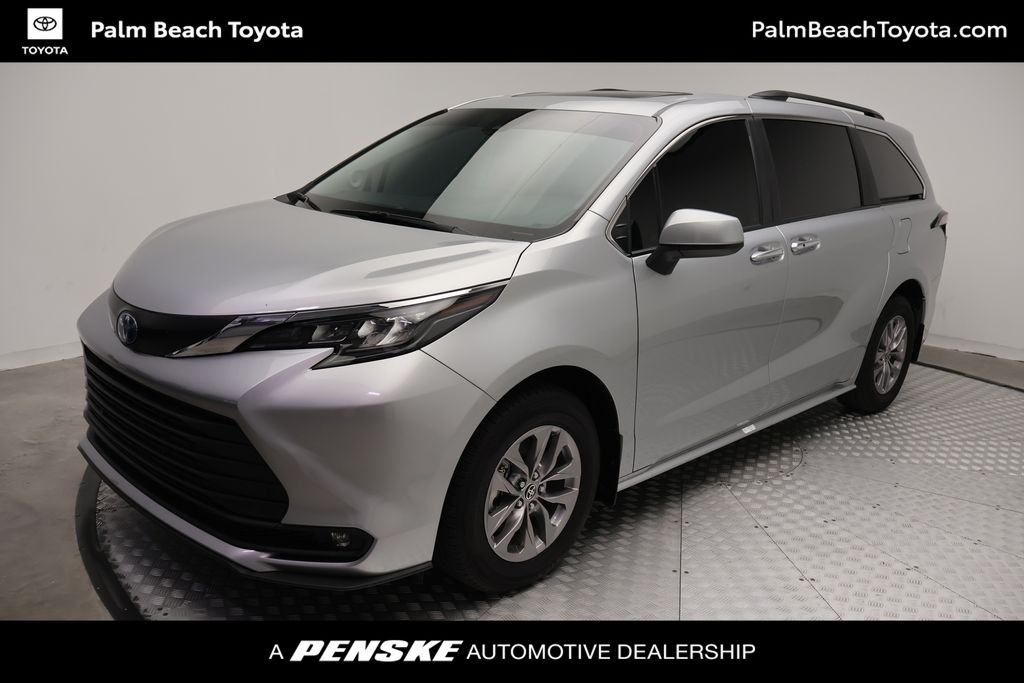 Thumbnail: 2025 Toyota Sienna - 1