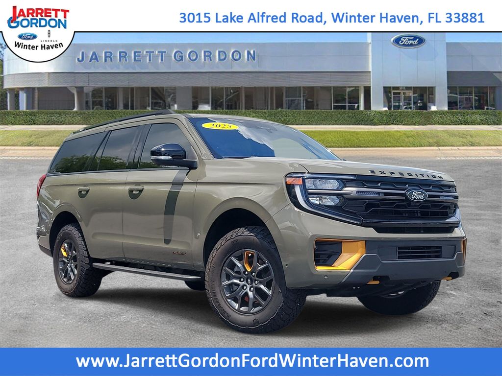 Green 2025 Ford Expedition SUV / Crossover Four-Wheel Drive Automatic