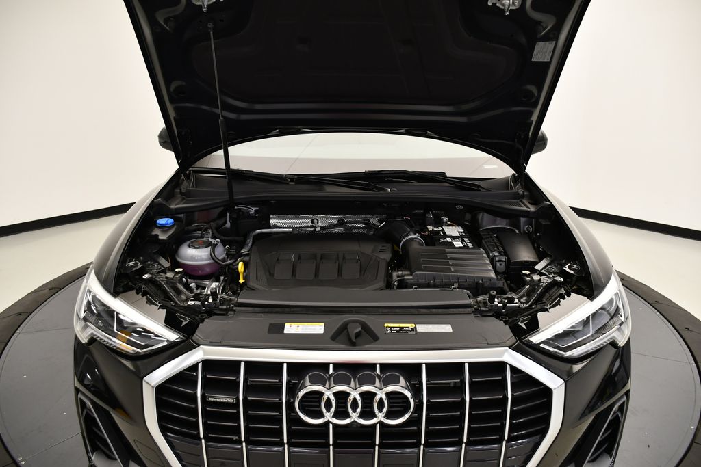 Thumbnail: 2025 Audi Q3 - 13