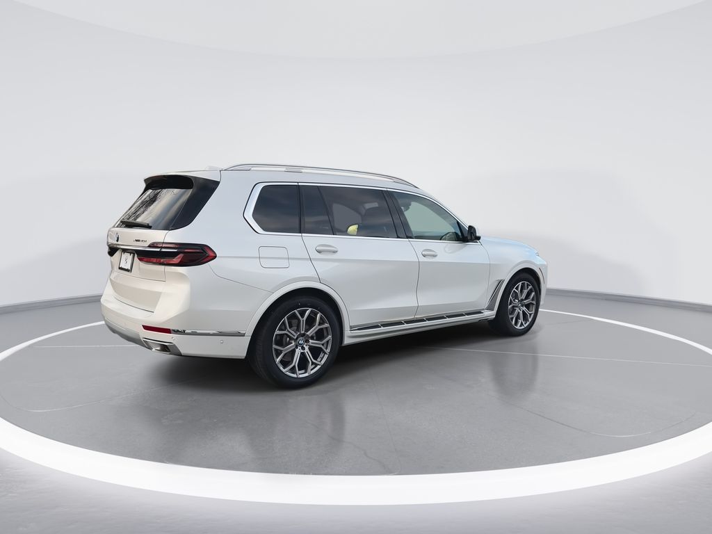 Thumbnail: 2026 BMW X7 - 8