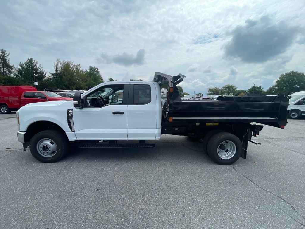 2026 Ford F-350 Chassis XL
