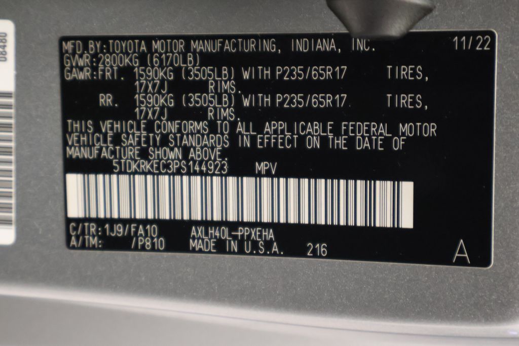 Thumbnail: 2023 Toyota Sienna - 17