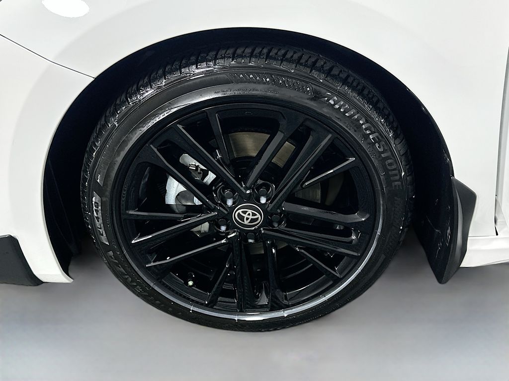 Thumbnail: 2025 Toyota Camry - 31