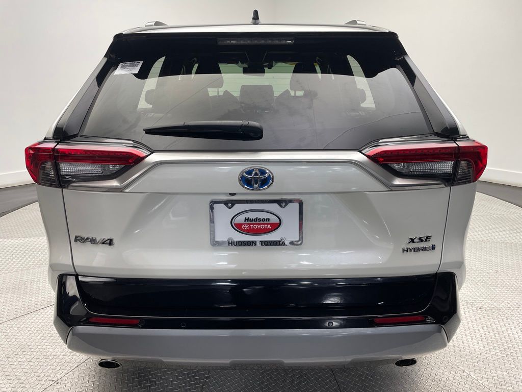 2019 Toyota RAV4 XSE 6