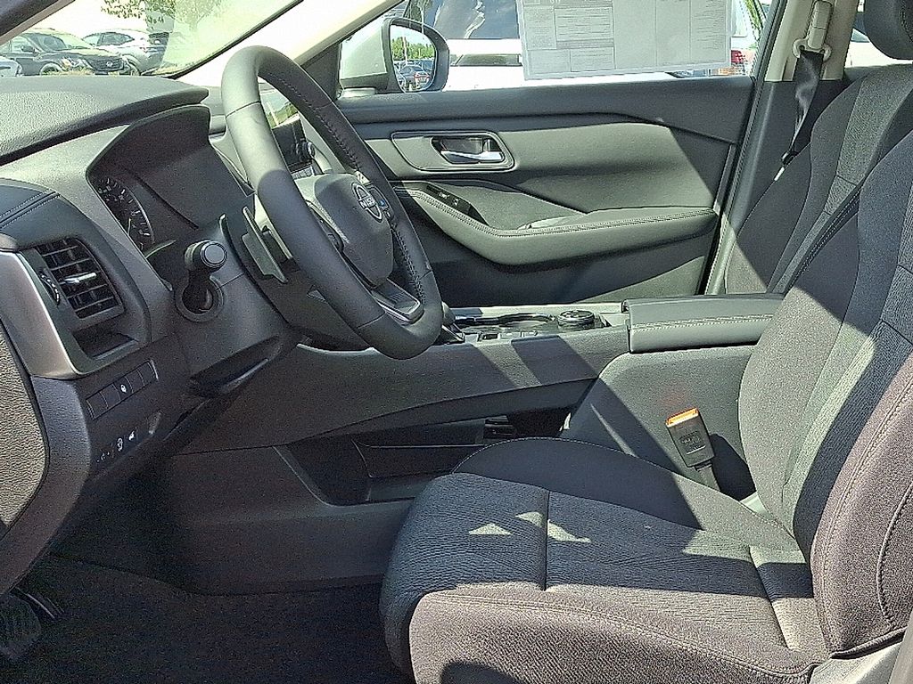 Thumbnail: 2026 Nissan Rogue - 8