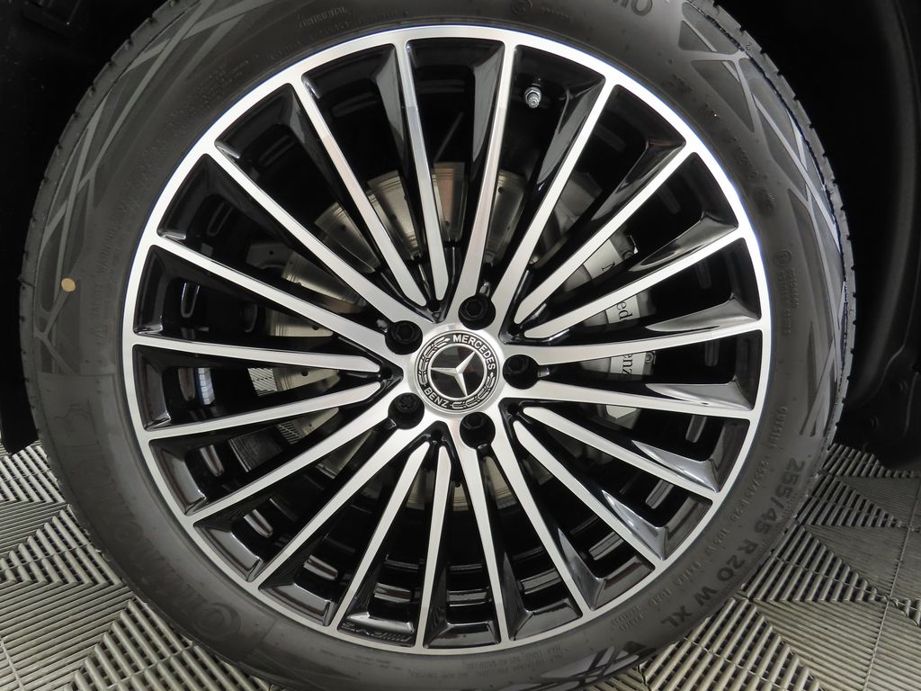 Thumbnail: 2026 Mercedes-Benz GLC - 30