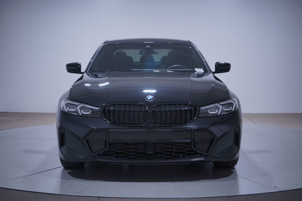 Thumbnail: 2025 BMW 3 Series - 4