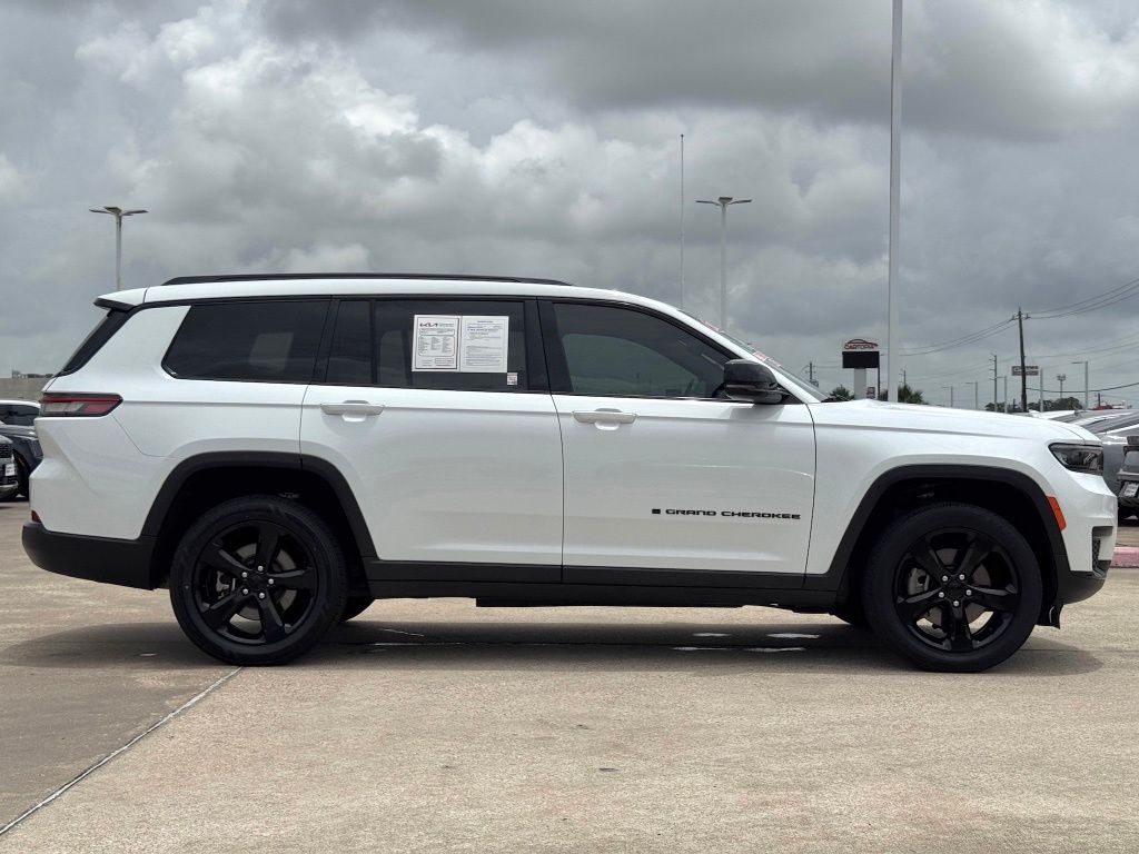 2023 Jeep Grand Cherokee L Altitude - 11