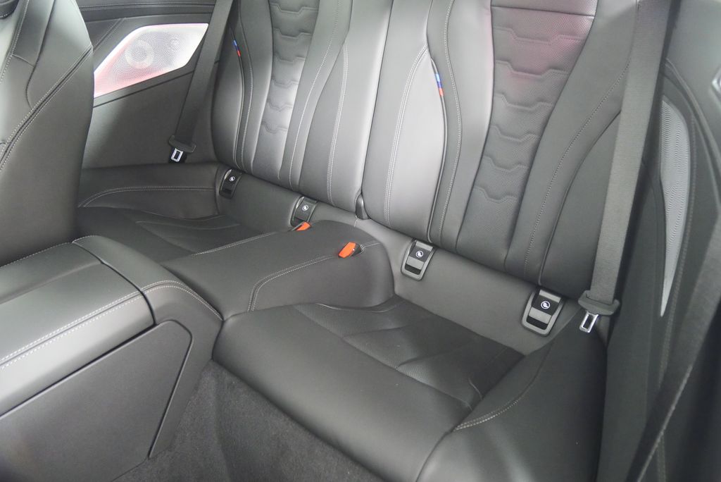 Thumbnail: 2026 BMW 8 Series - 15