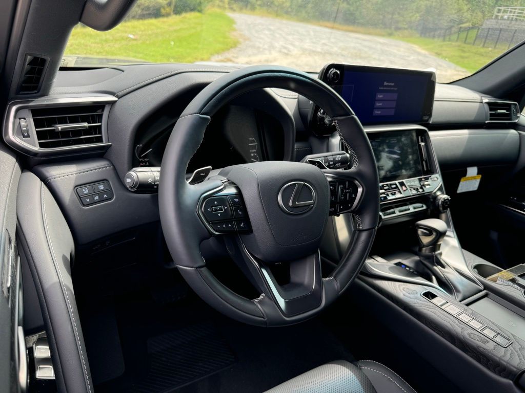 2024 Lexus LX 600 Luxury 3