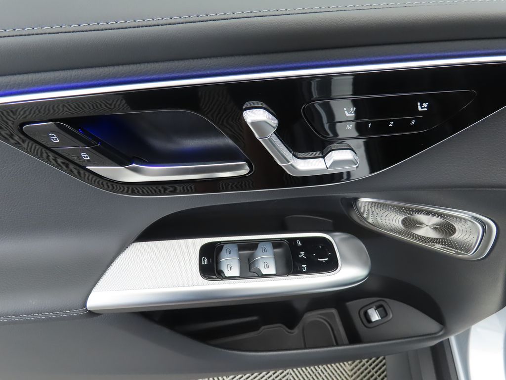 2024 Mercedes-Benz GLC 300 23