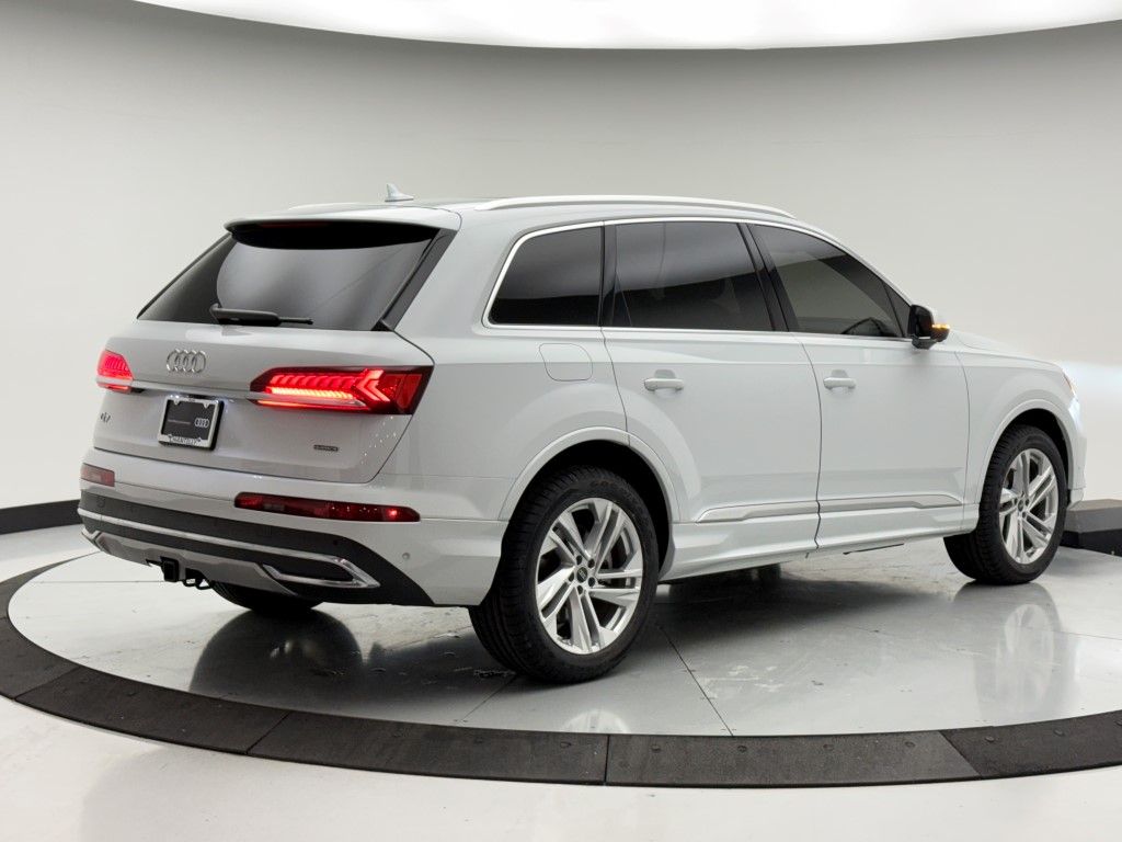 Thumbnail: 2023 Audi Q7 - 9