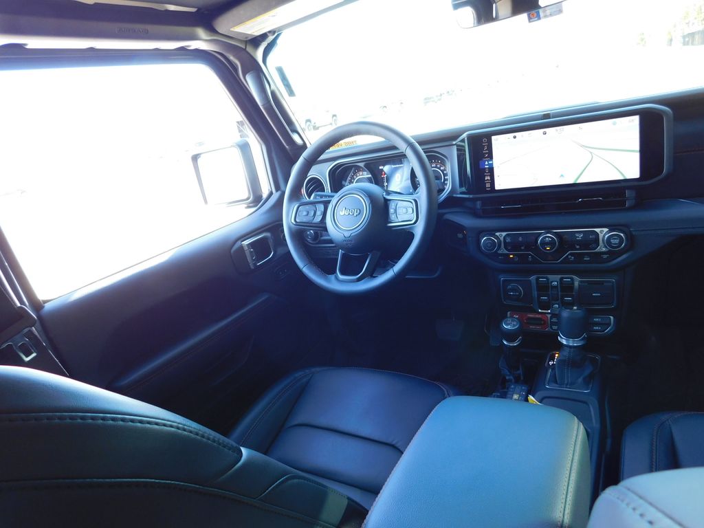 Thumbnail: 2025 Jeep Gladiator - 6