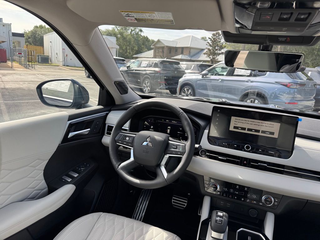 New 2025 Mitsubishi Outlander SUV