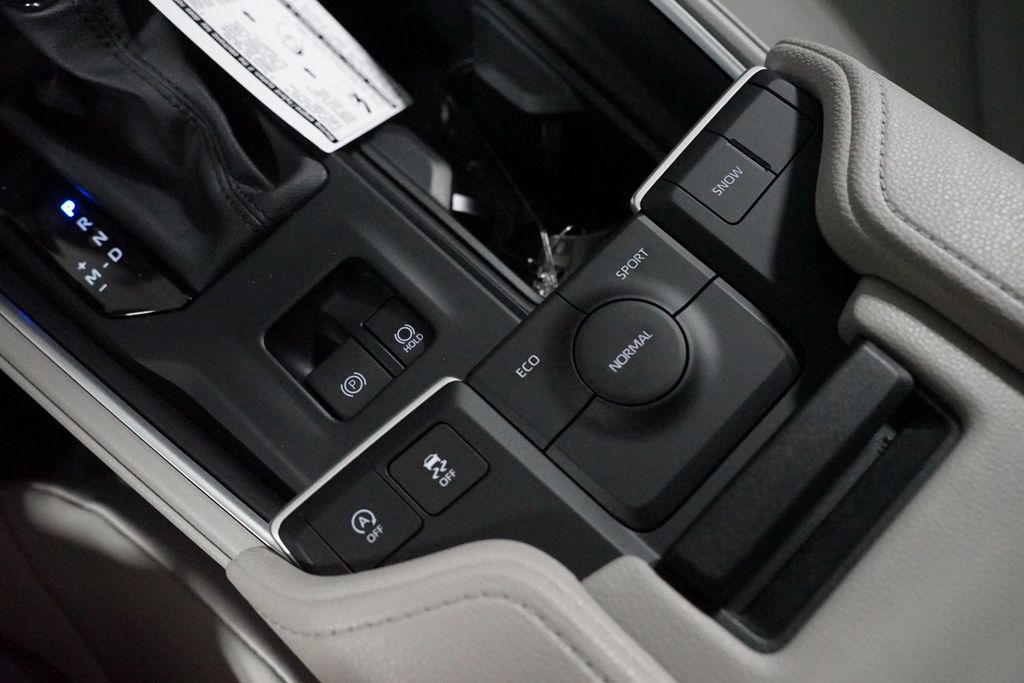 Thumbnail: 2026 Toyota Grand Highlander - 23