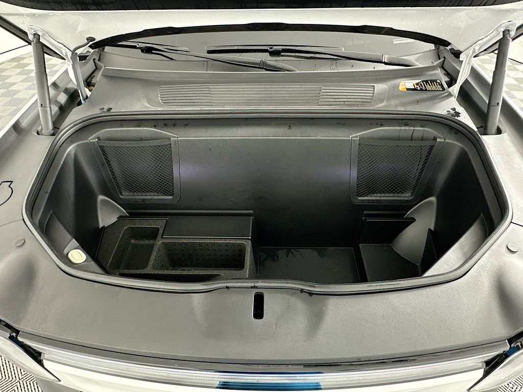 Thumbnail: 2025 Rivian R1T - 30