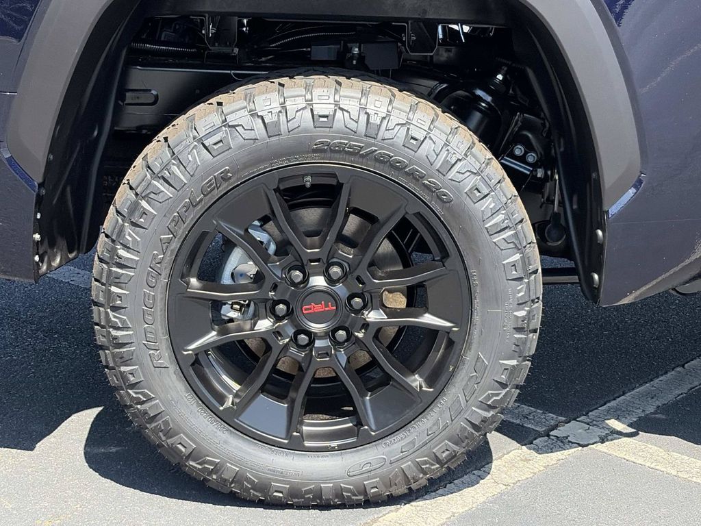 New 2026  Toyota SR5 image 8